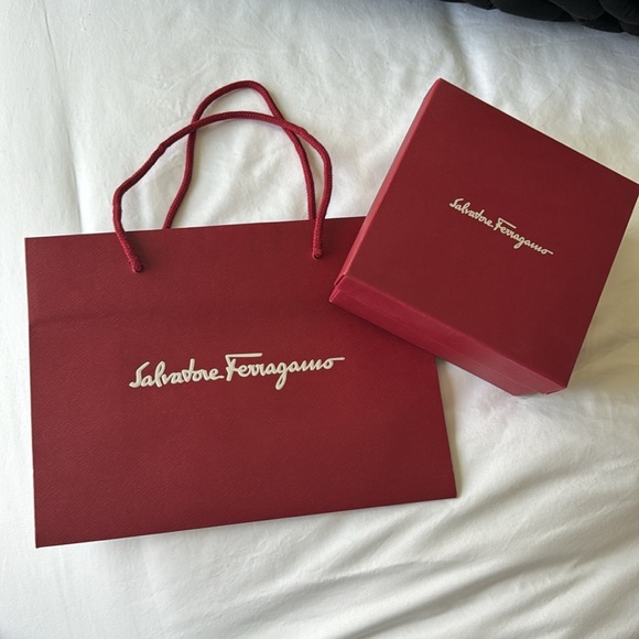 Salvatore Ferragamo Tote and papper bag - Picture 2 of 2